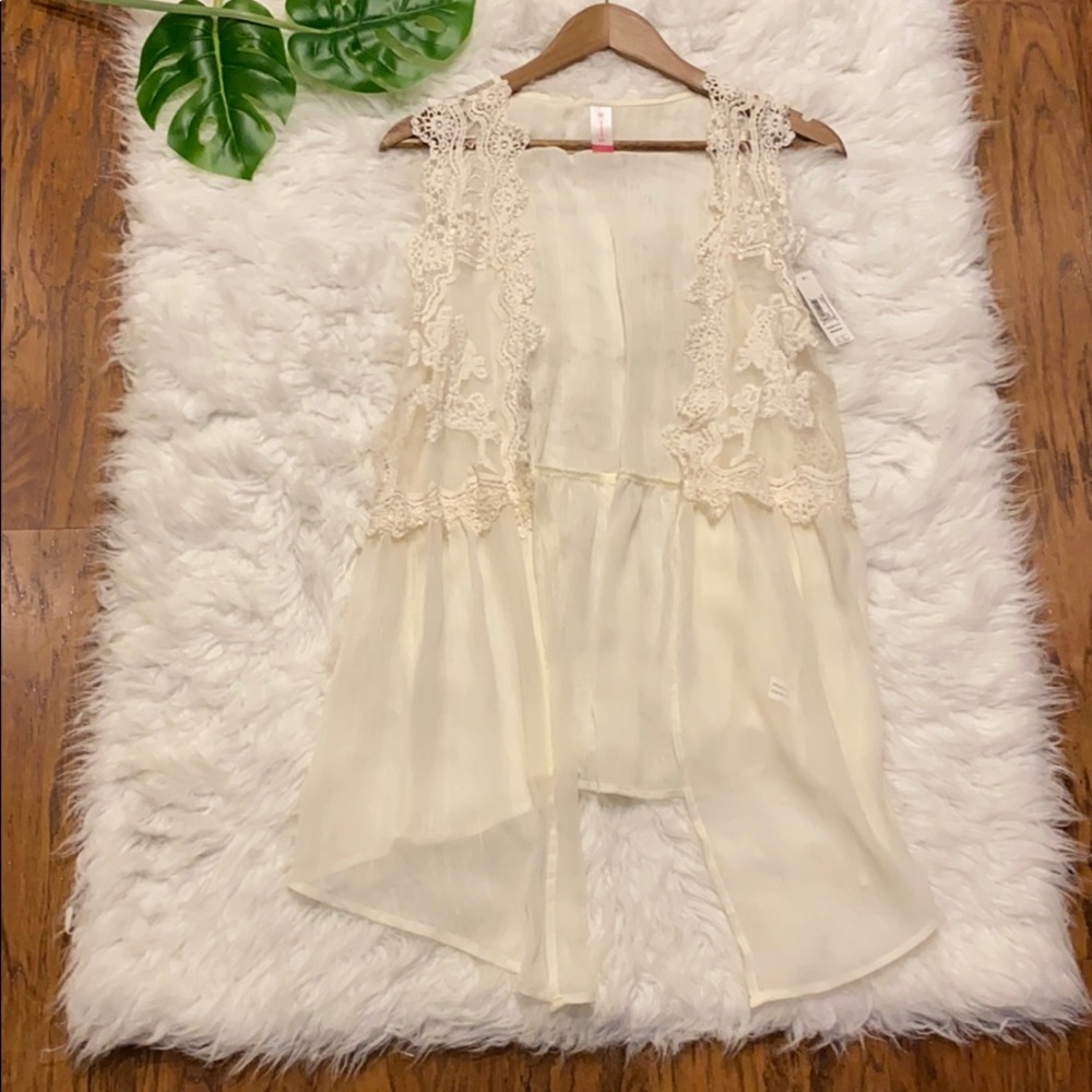 Lacey cream sheer sleeveless layering cardigan